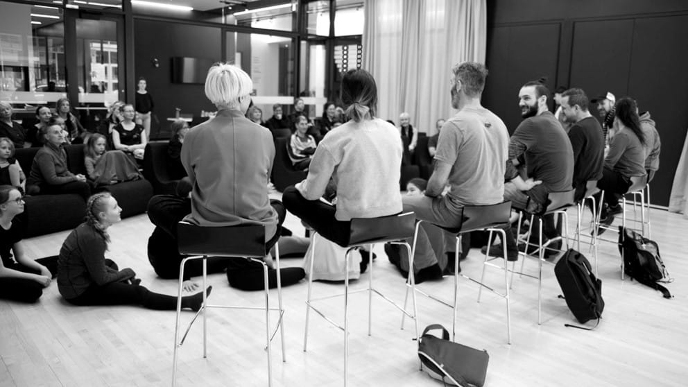 Students meet professional dancers Dance EDQ Québec