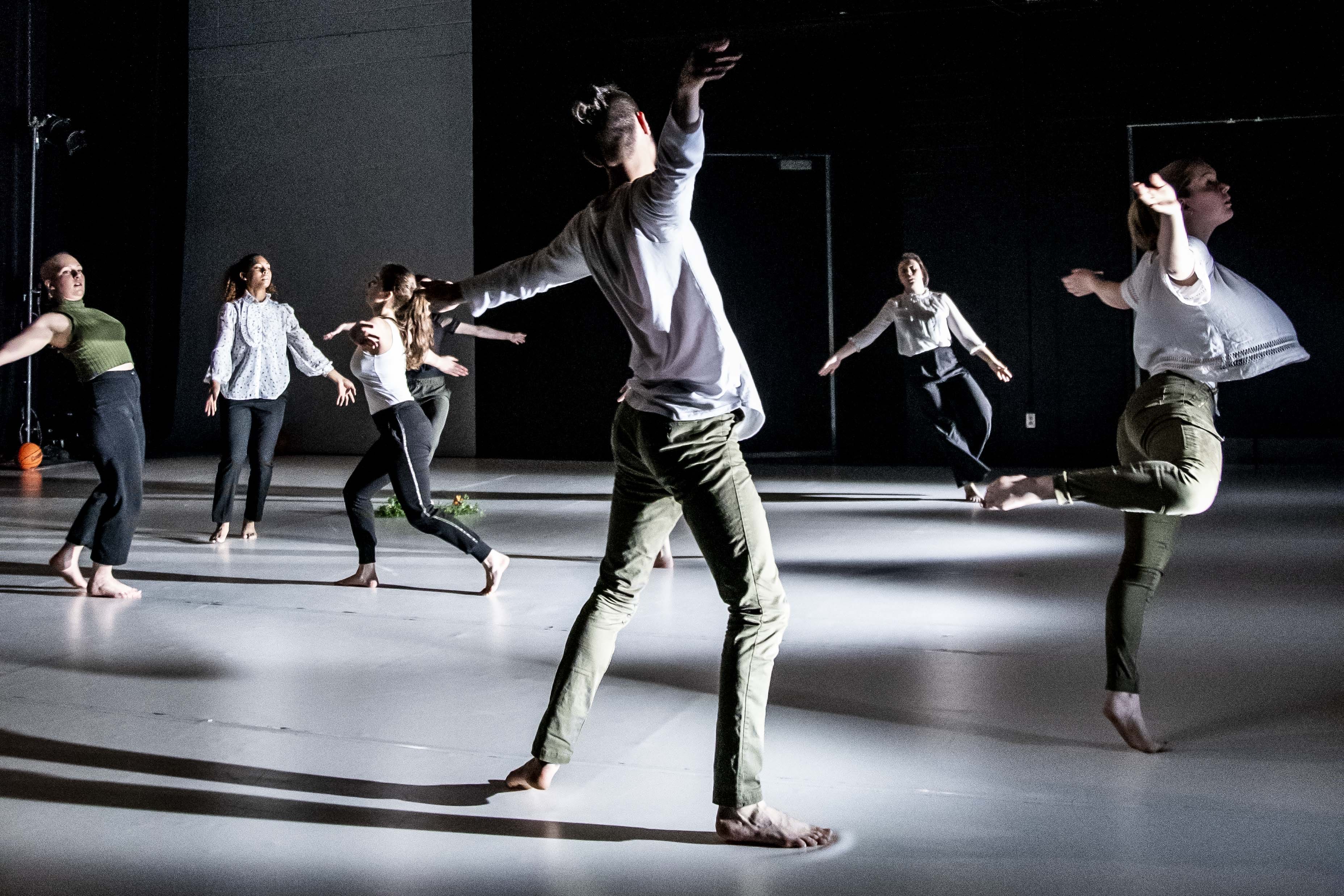 Contemporaine dance show DEC Yvann Alexandre EDQ Québec