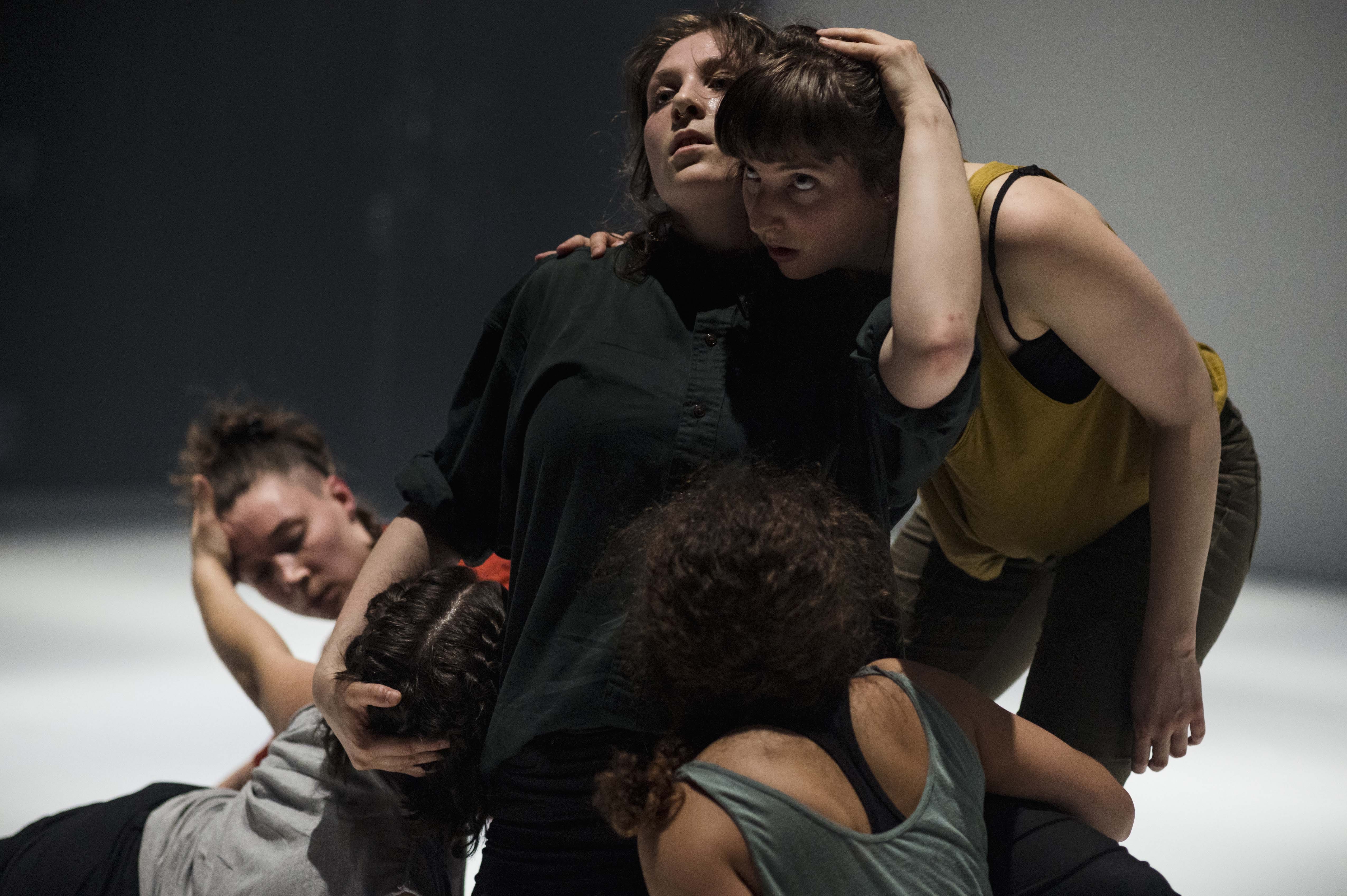 Contemporary dance show edq Québec graduates